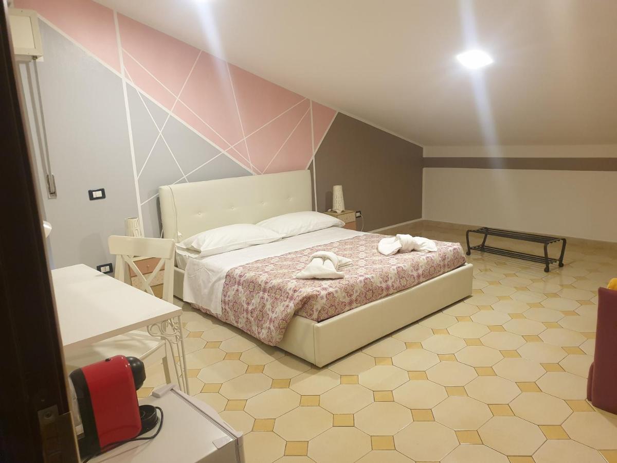 Dimoramuri B&B คาตาเนีย ภายนอก รูปภาพ
