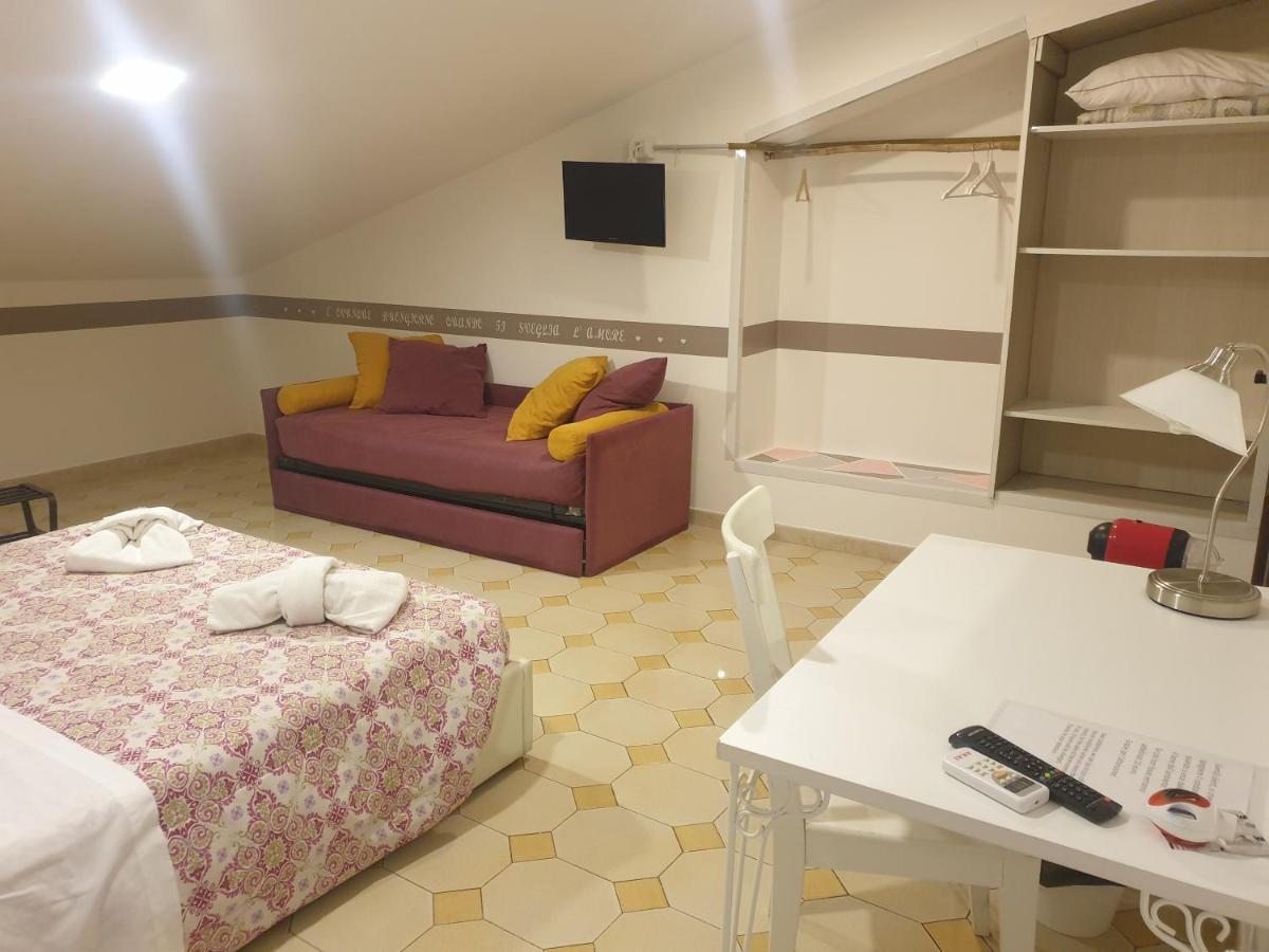 Dimoramuri B&B คาตาเนีย ภายนอก รูปภาพ