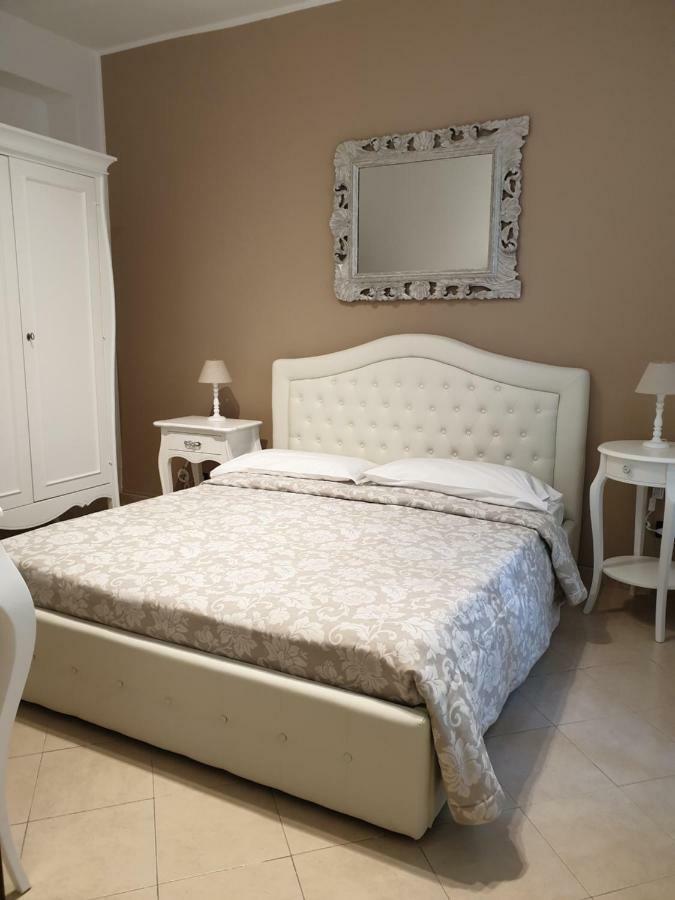 Dimoramuri B&B คาตาเนีย ภายนอก รูปภาพ